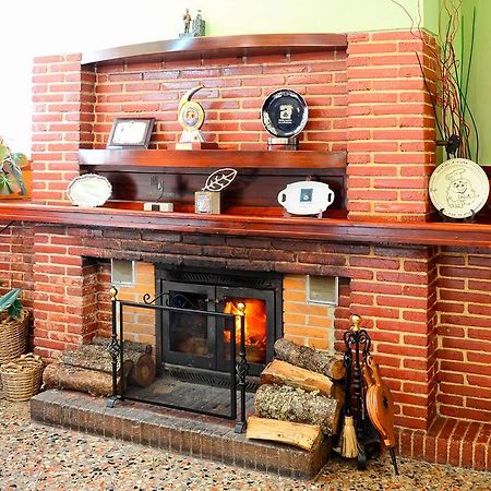 Hostal La Viuda Pobra De Trives Buitenkant foto