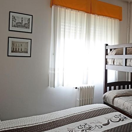 Hostal La Viuda Pobra De Trives Buitenkant foto